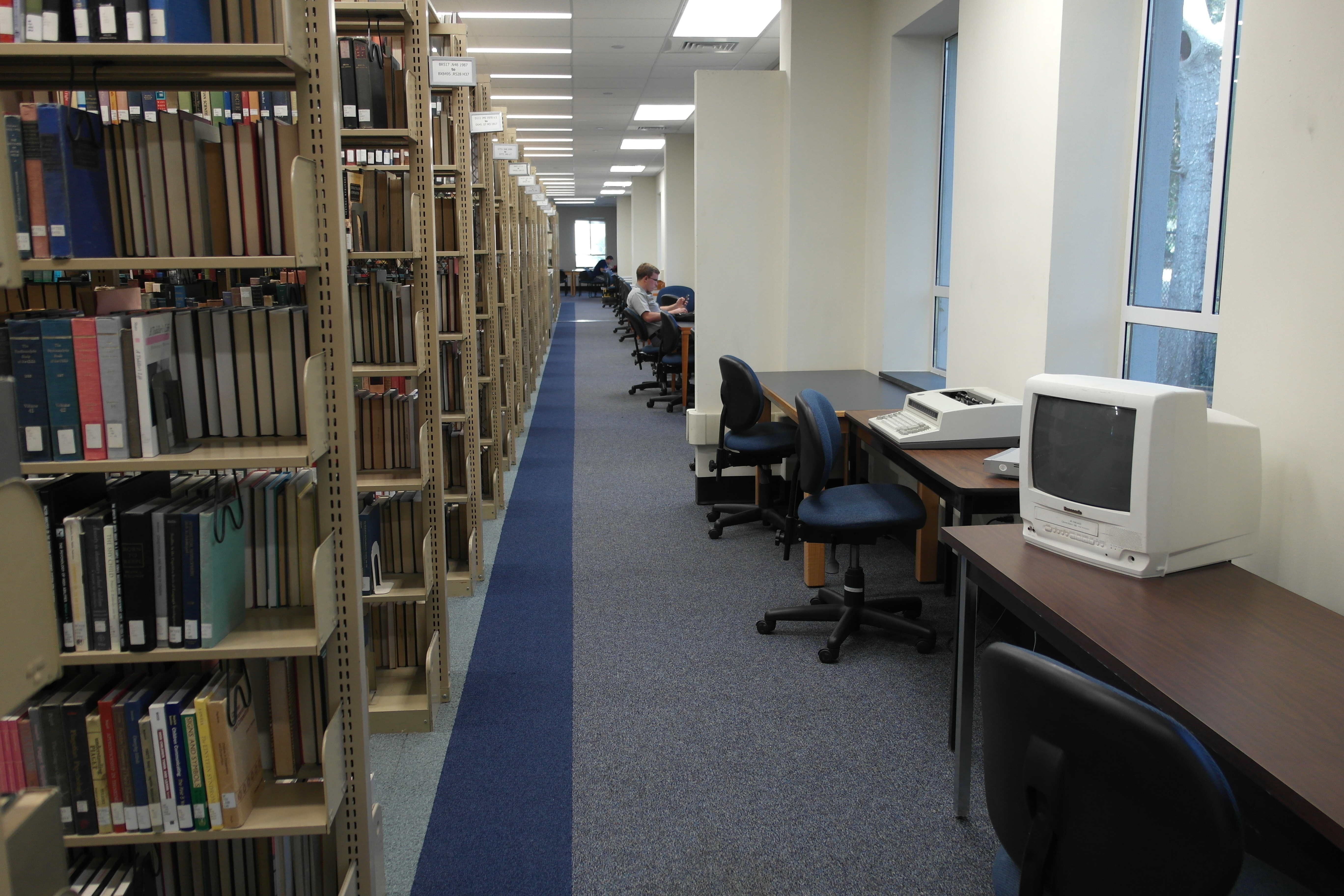 Quiet Spaces Room Reservations and Library Spaces Daniel Library at