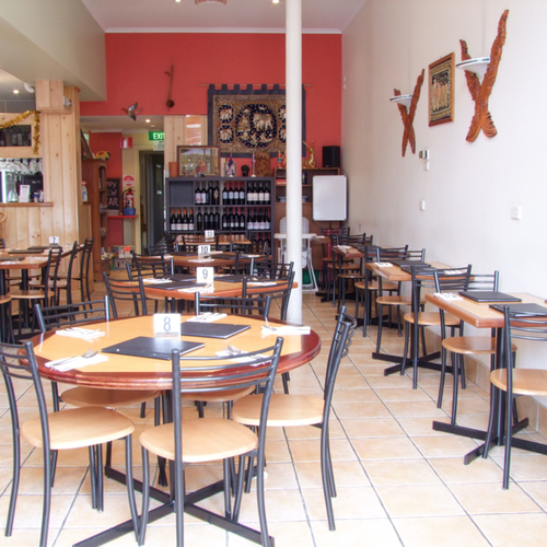 to Tanapa Thai in Glenelg, Adelaide.