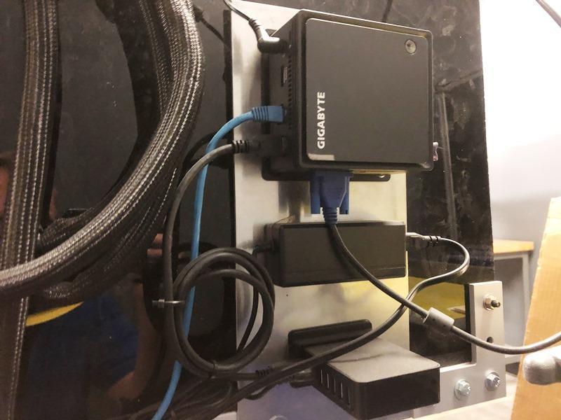 10 KW MECCO SMARTMARK MODEL 35F010SSBRBBKM UNIVERSAL FIBER LASER