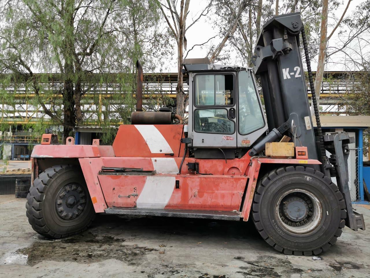 25 Ton Kalmar Forklift / Coil Lift Truck Year 2009 K2 Galaxie