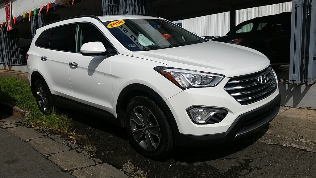 Hyundai Santa Fe SE Blanco 2016 para Compra/Venta en Caguas Vehiculos