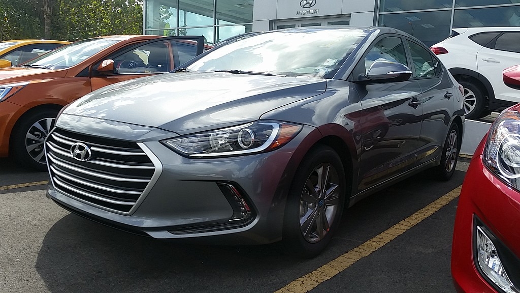 Hyundai Elantra SE Gris Oscuro 2017 para Compra/Venta en Vega Alta