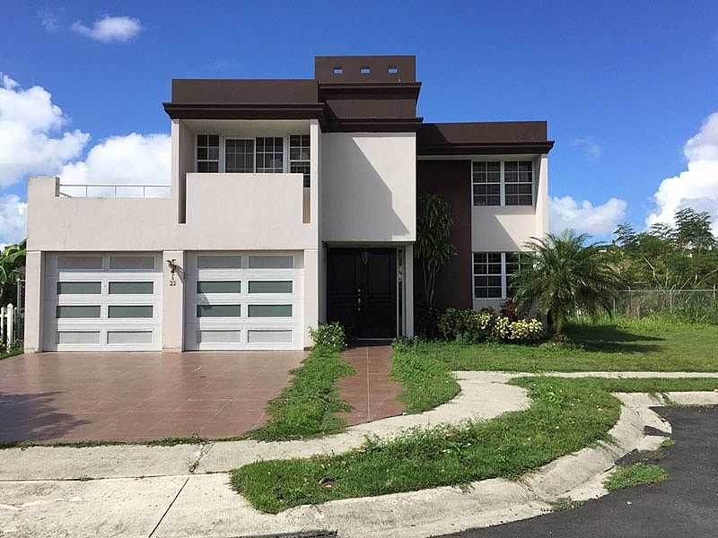 Urb. Mansiones De Monte Cayey 9976 Bienes Raíces > Residencial