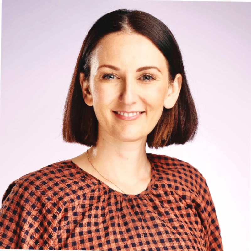 Daniella Vecchio email address & phone number Hastings Deering