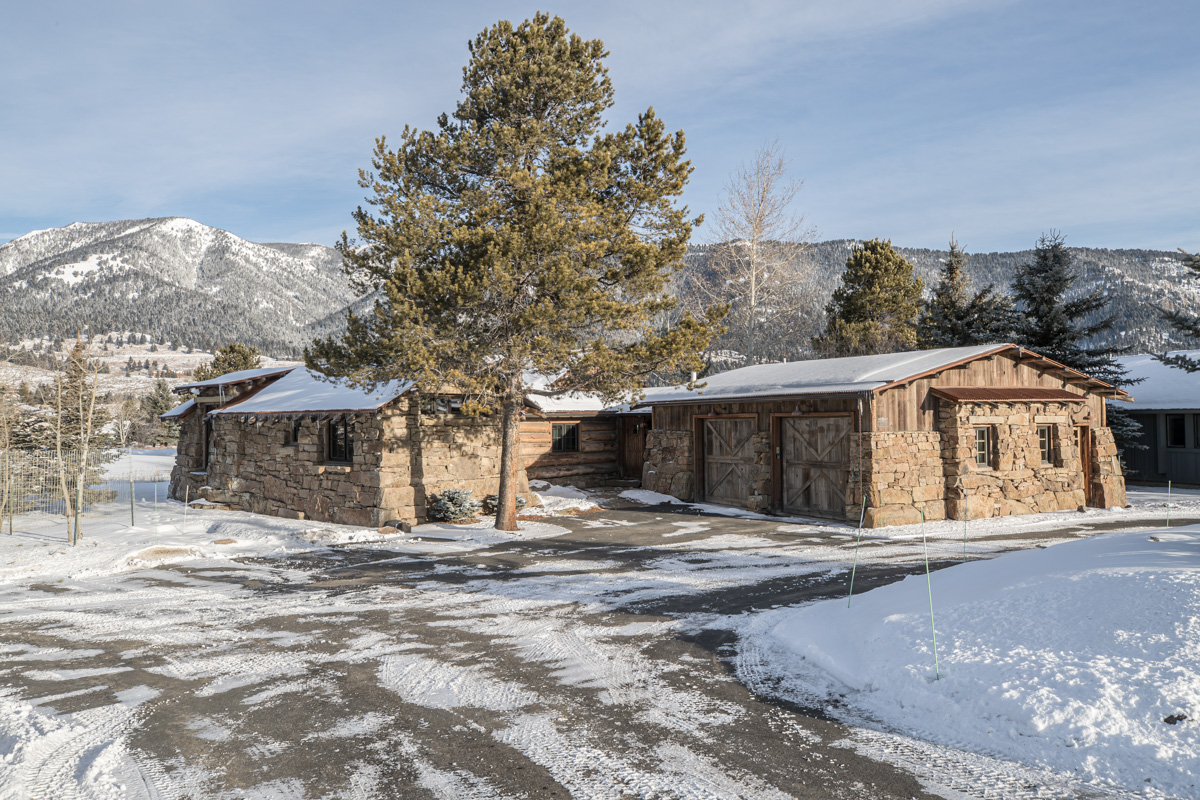 Hobbit House, Big Sky, Montana Natural Retreats Vacation Homes
