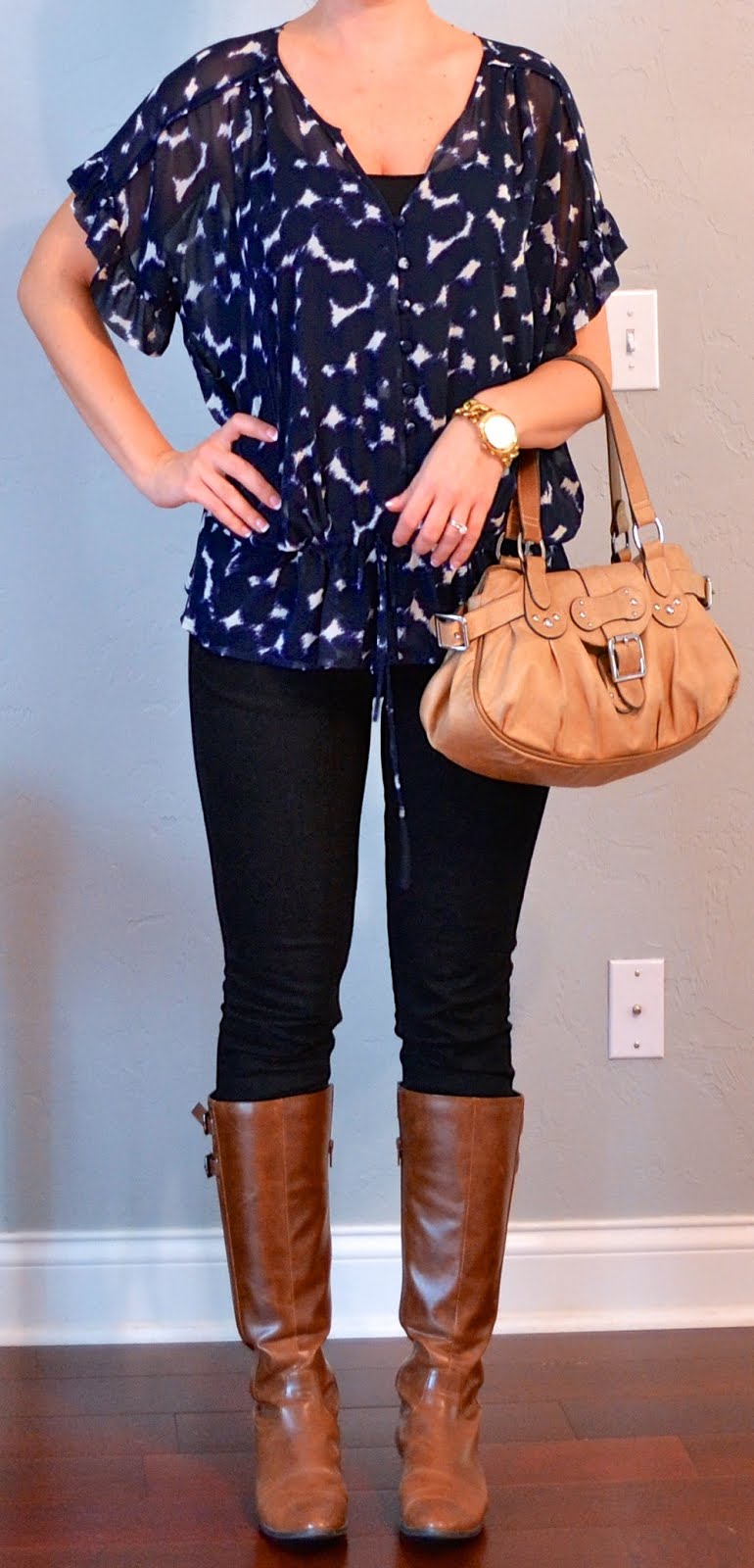 outfit post navy sheer patterned blouse, black skinny