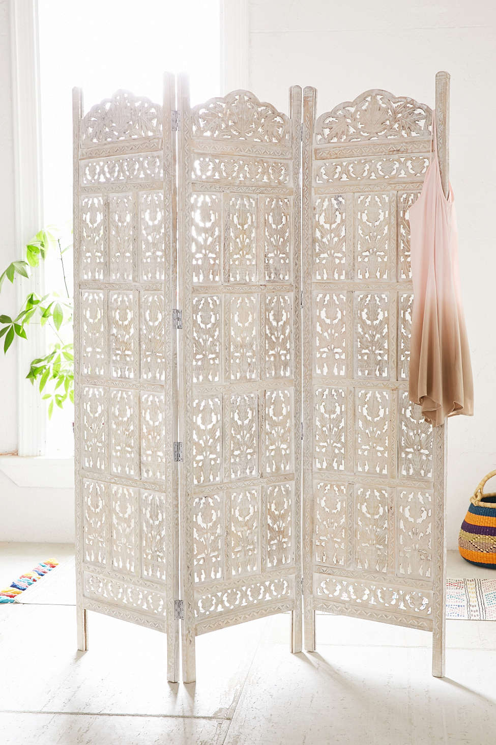 Divide & Conquer Top 10 Room Dividers & Folding Screens Apartment