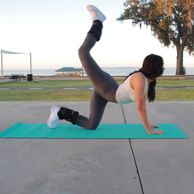 Kickbacks Exercise Howto Workout Trainer by Skimble