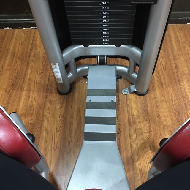 Thigh Squeeze Exercise Howto Workout Trainer by Skimble