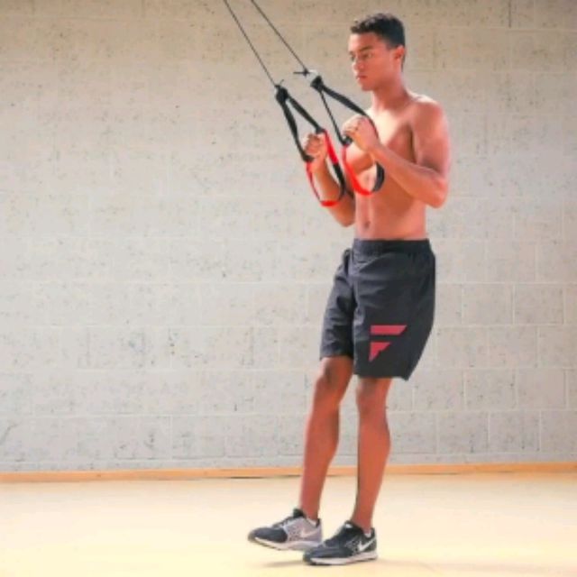 Left Suspension Pistol Squat by Elisabetta Bruno Exercise Howto