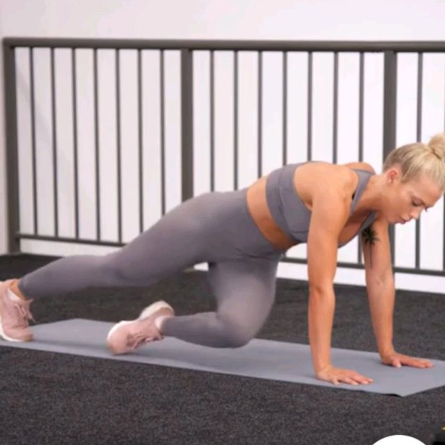 Knee Tuck Plank by Elena Plaxienco Exercise Howto Skimble