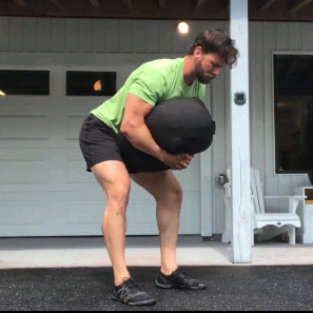 Sandbag Kang Squat by Francisco Perez Ejercicio Cómo hacerlo Skimble