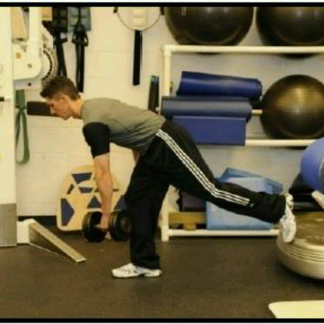 DB Single Leg RDL Exercise Howto Workout Trainer by Skimble
