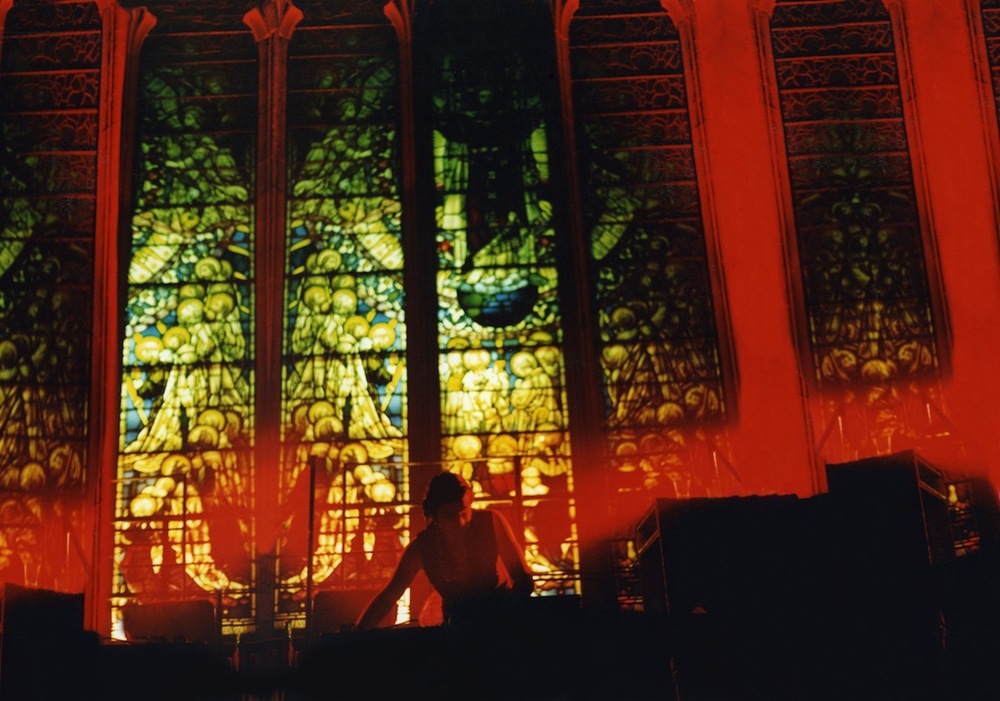 Now I'm in the limelight cause I rhyme tight Juicy