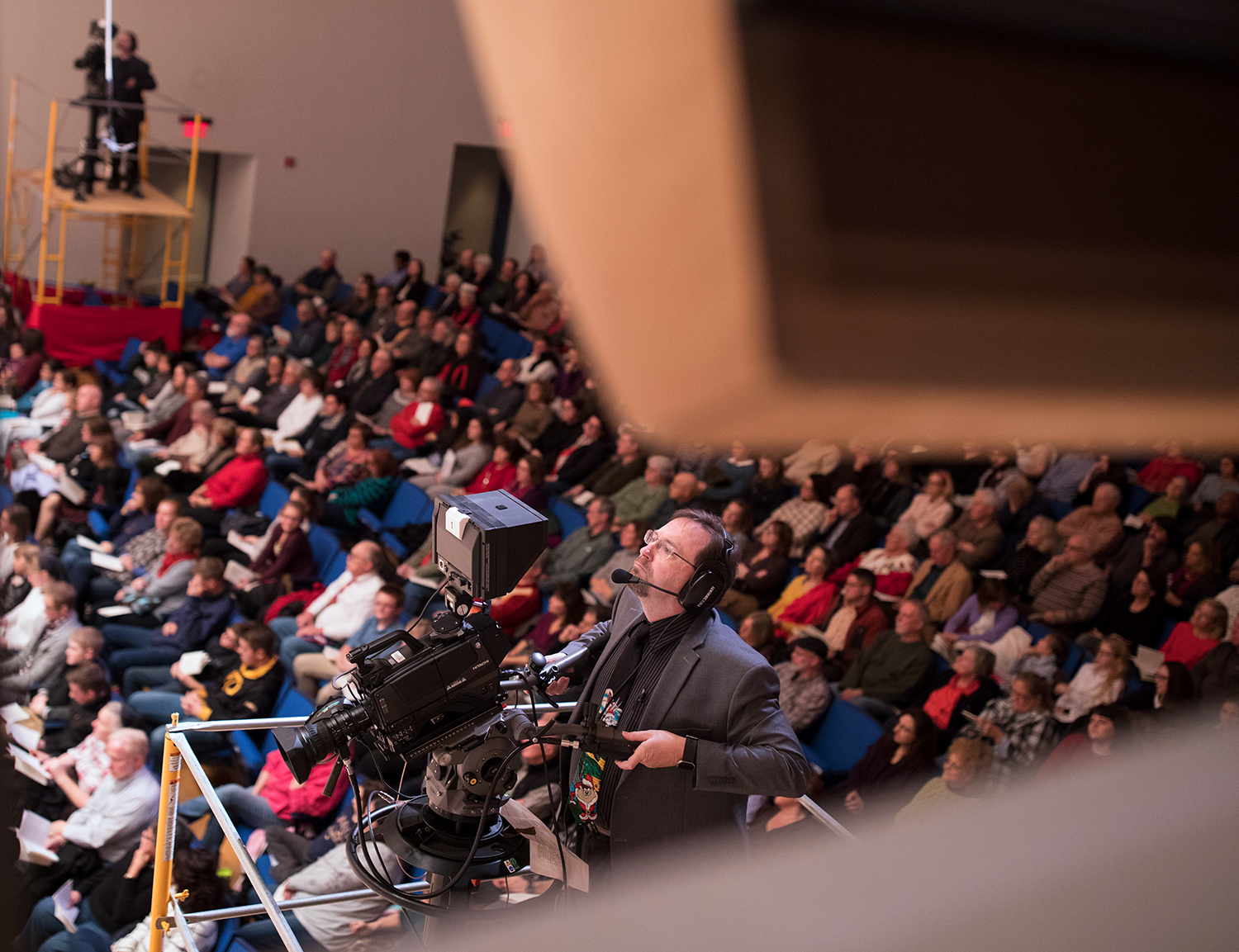The Magic Returns Enjoy Holiday Broadcasts of Crane Candlelight