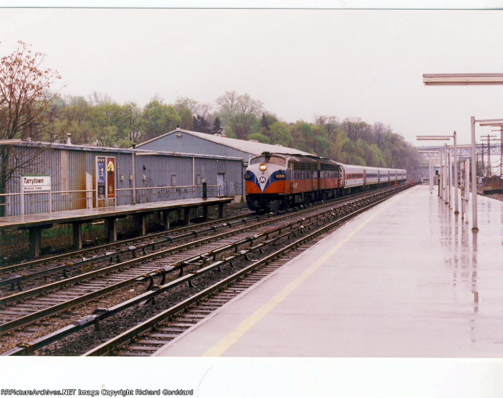Northbound at Tarrytown