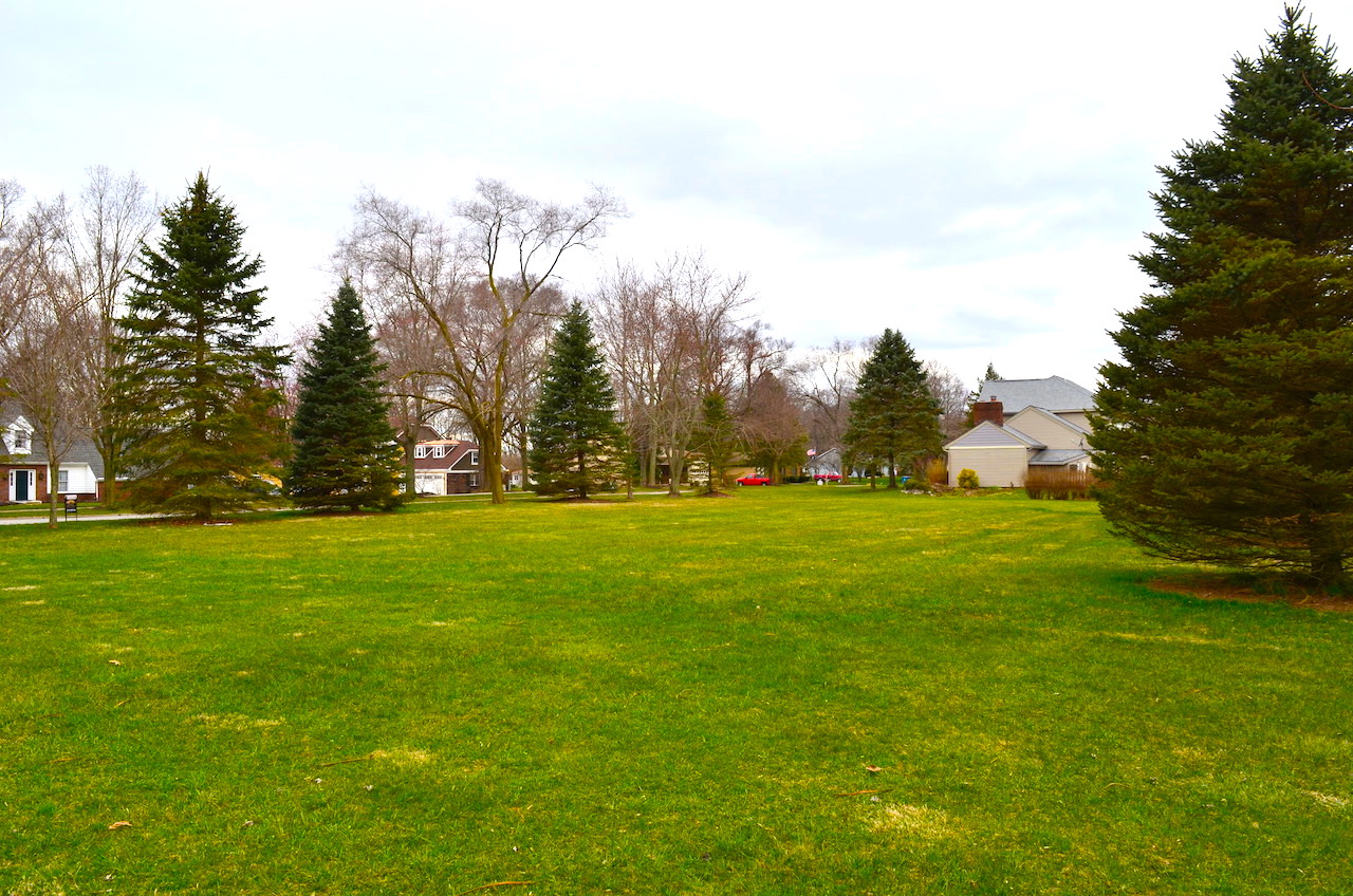 Buildable Lot in Grabill Indiana Scheerer McCulloch Indiana Auctions, Real Estate, Senior