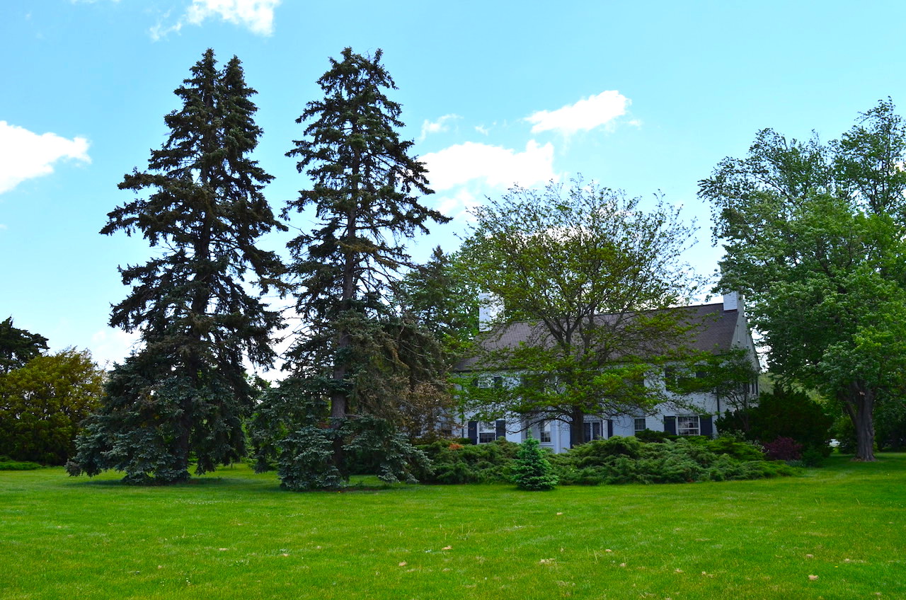 Beautiful 6 bedroom, 5 bath home on 11 acres in Goshen, Indiana