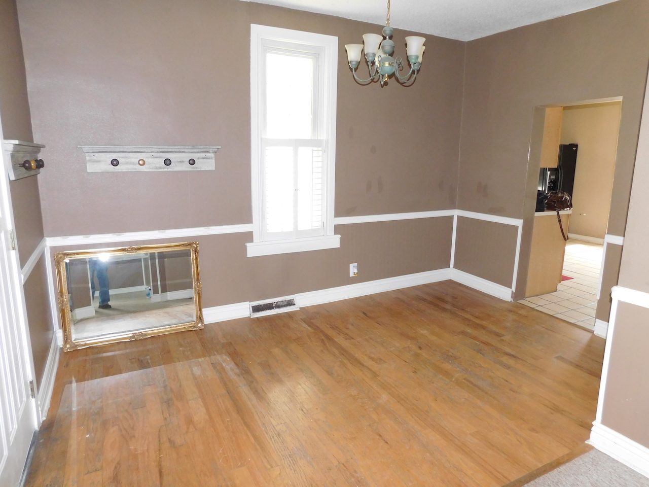 Move in ready 4 bedroom home and separate city lot in Markle Indiana