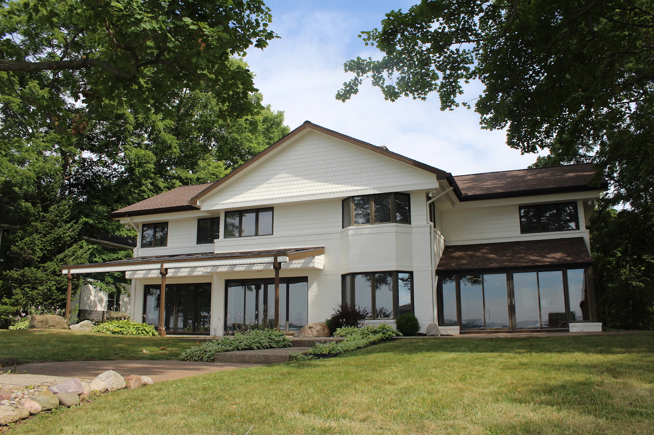 Lakefront Home on Lake Wawasee Scheerer McCulloch Indiana Auctions