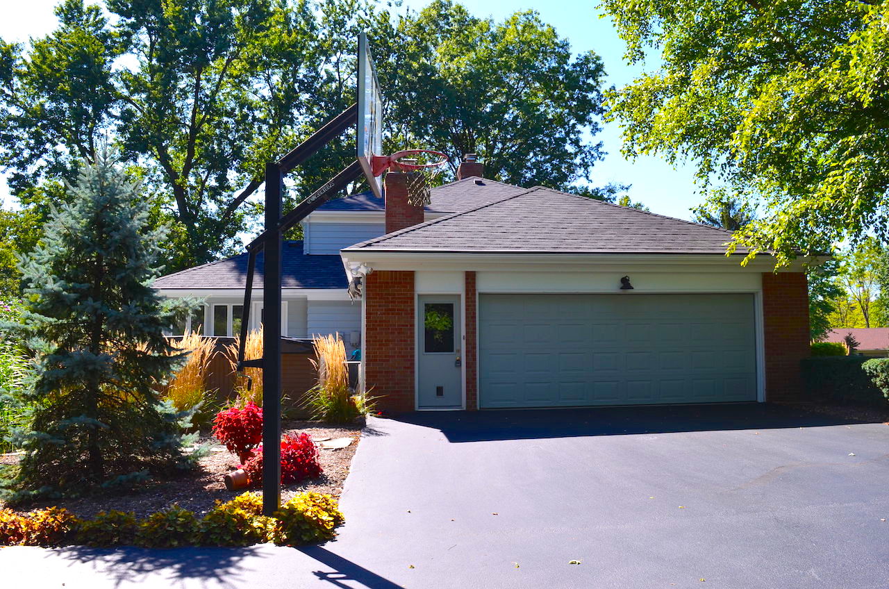 Beautiful 4 bedroom home on basement in Covington Lake Estates Scheerer McCulloch Indiana