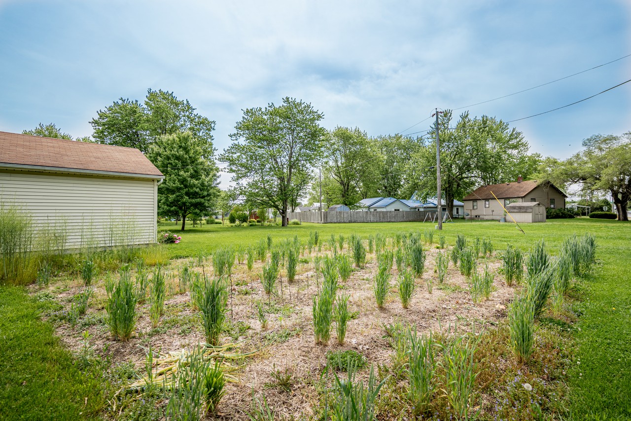 CHARMING 4 BEDROOM 1,176 SF HOME Scheerer McCulloch Indiana