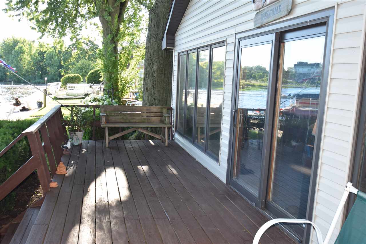 3 bedroom lakefront home with 42 feet of frontage on Lake Wawasee