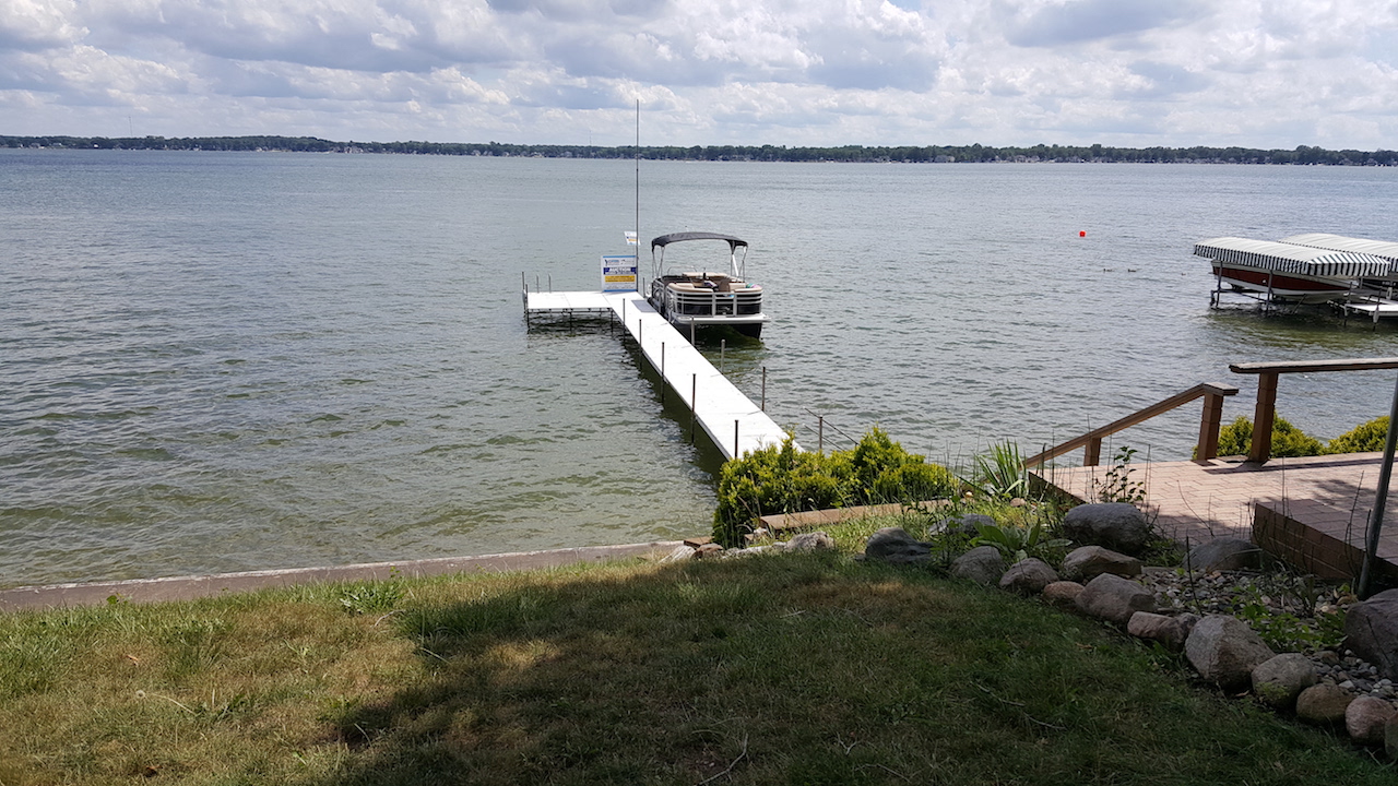 Lakefront Home on Lake Wawasee Scheerer McCulloch Indiana Auctions