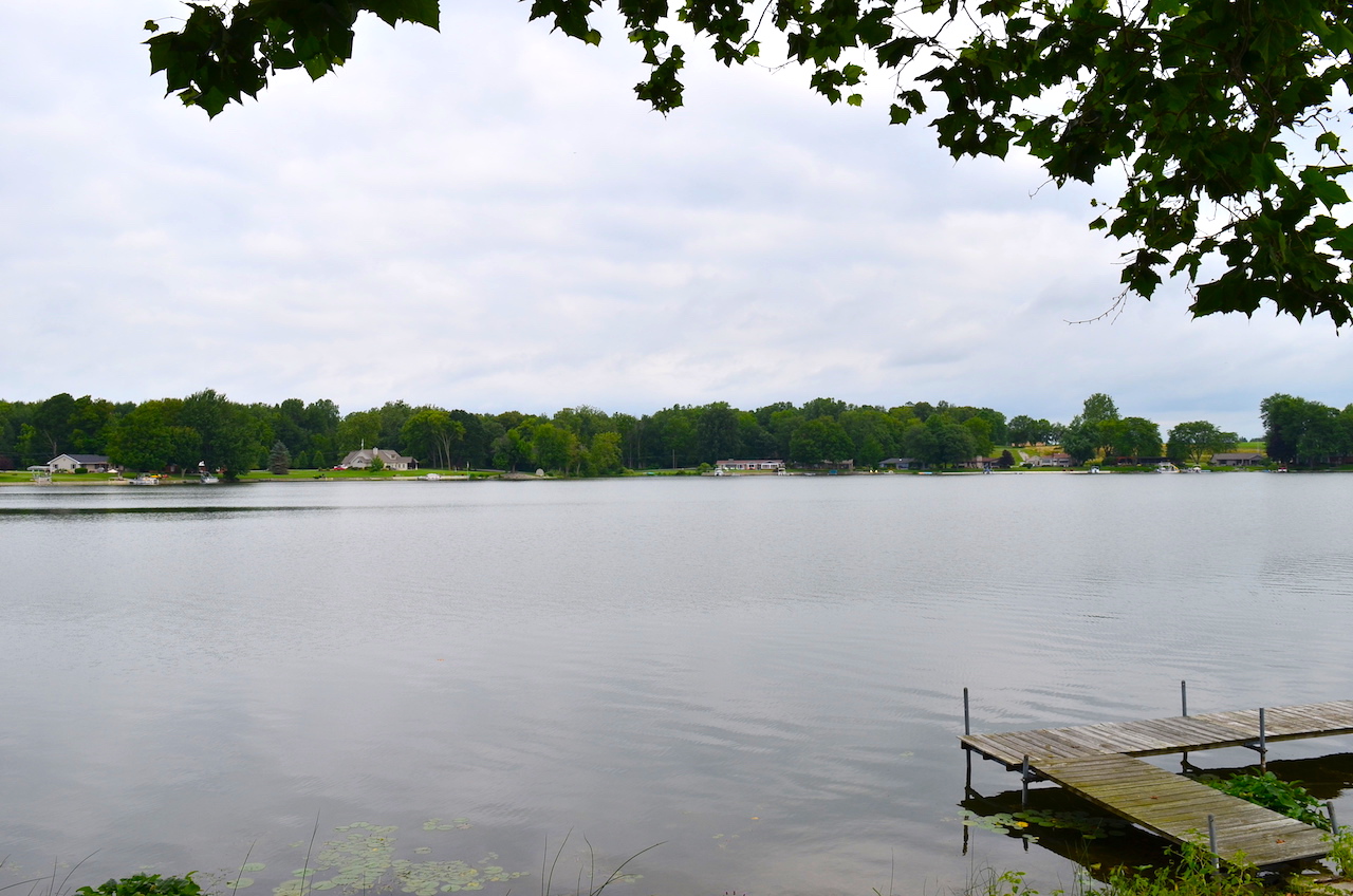 4 bedroom, 2 full bath waterfront home on Little Long Lake Scheerer