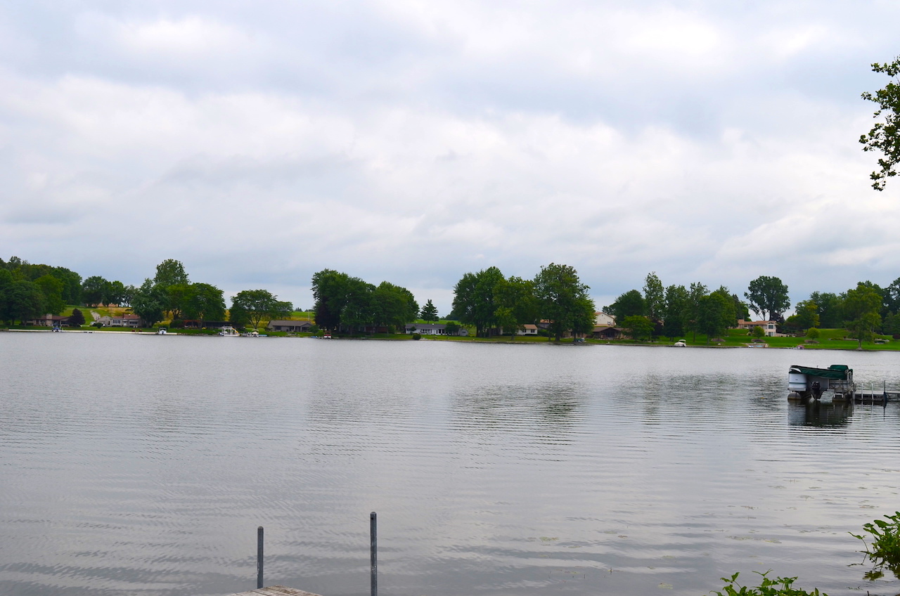 4 bedroom, 2 full bath waterfront home on Little Long Lake Scheerer