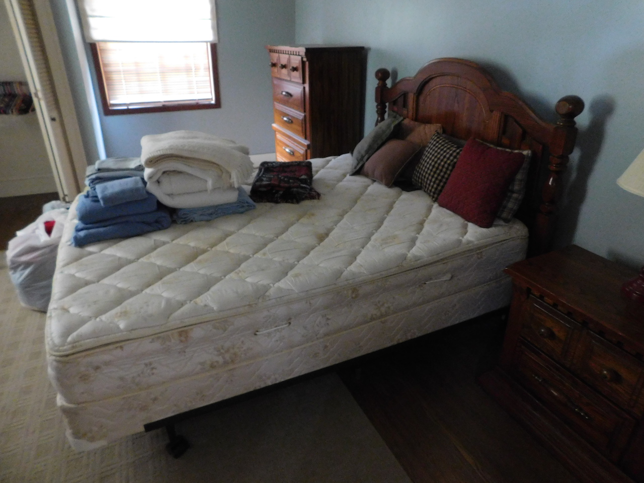 Well maintained 3 bedroom home and garages in Markle Indiana Scheerer