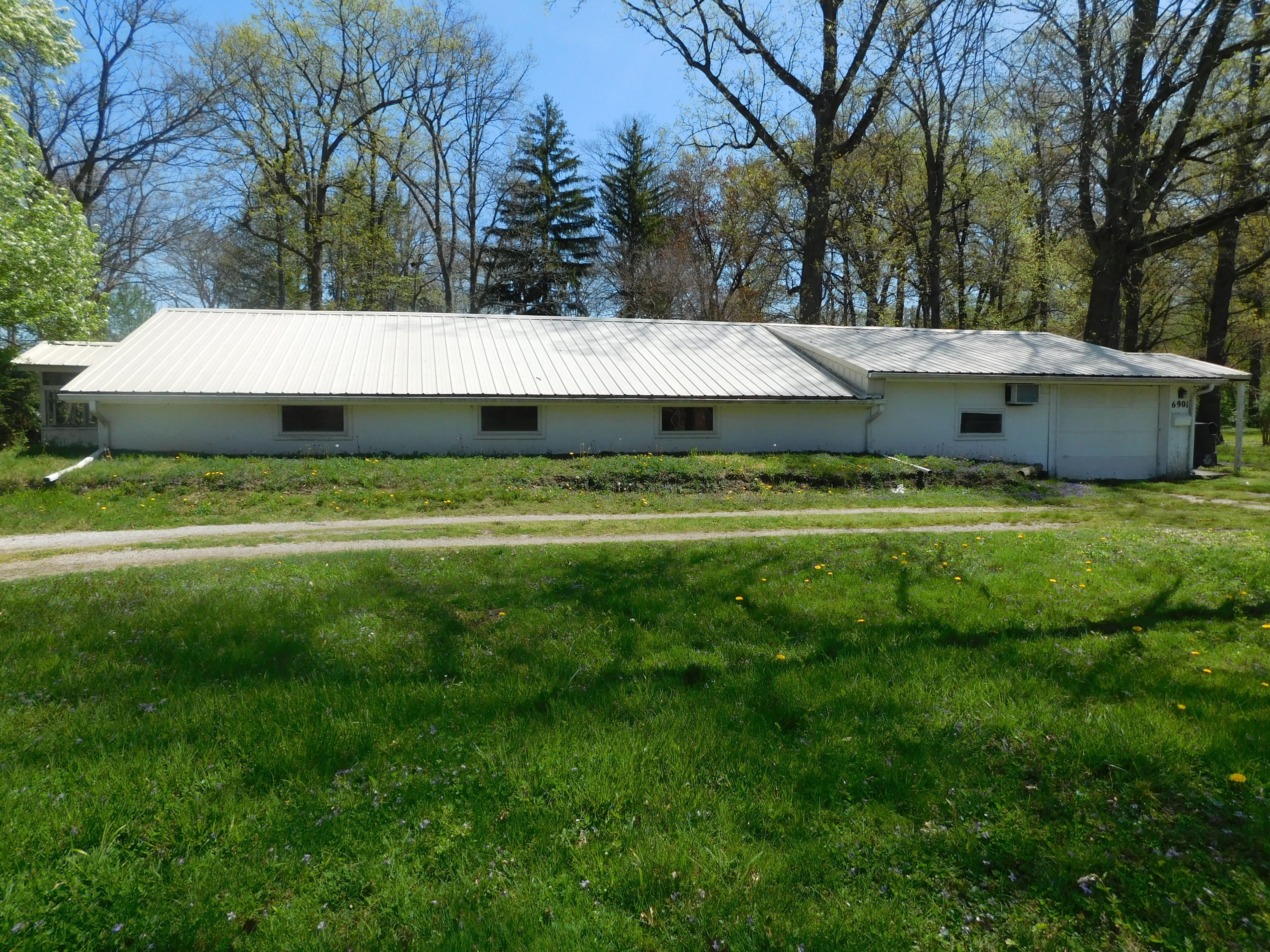 Single family home on 3 city lots in Waynedale area Scheerer