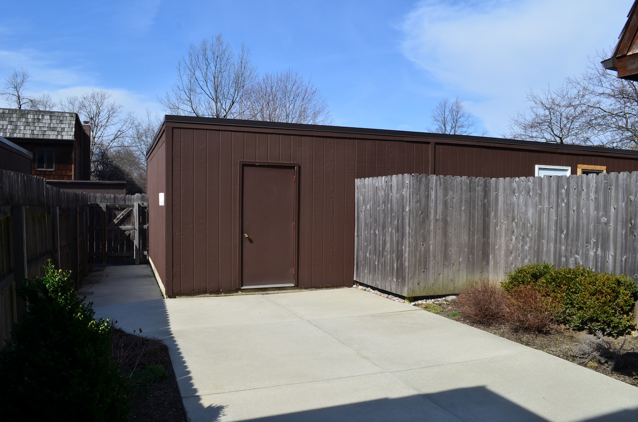 Real Estate in Covington Creek Condos Scheerer McCulloch Indiana Auctions, Real Estate