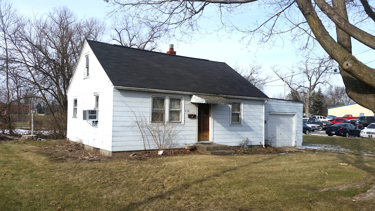 Single Family Home in New Haven Scheerer McCulloch Indiana Auctions
