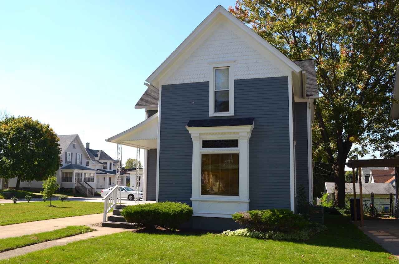 Real Estate Auction in downtown Kendallville, Indiana. Scheerer