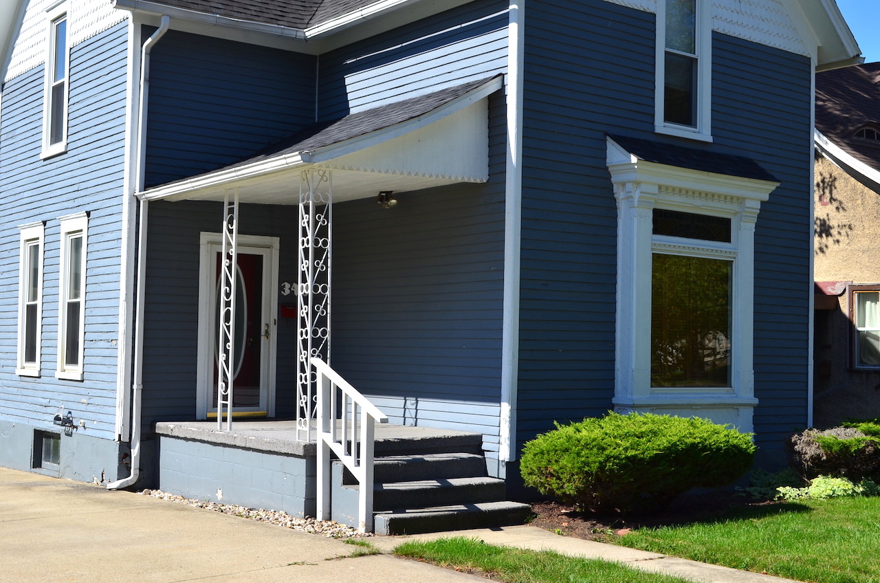 Real Estate Auction in downtown Kendallville, Indiana. Scheerer