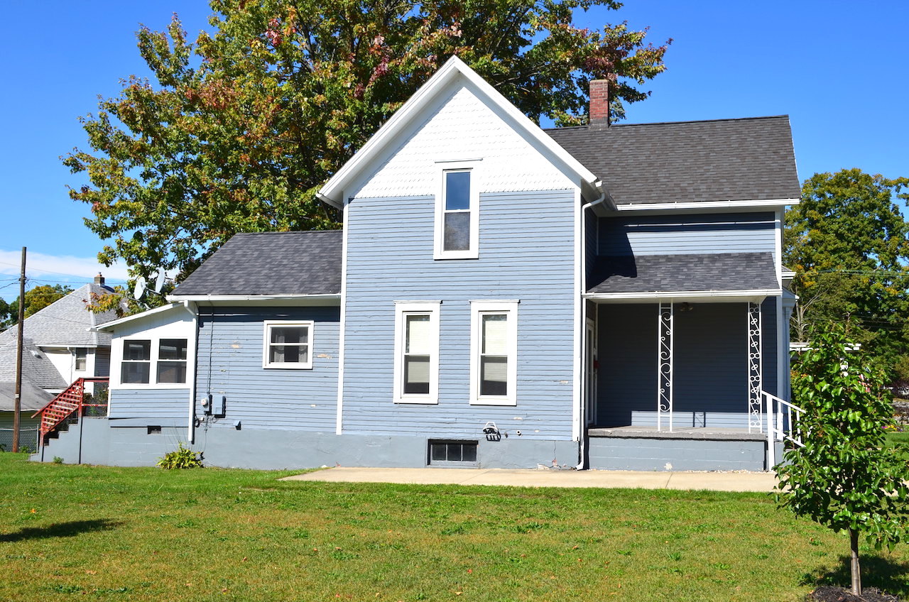 Real Estate Auction in downtown Kendallville, Indiana. Scheerer