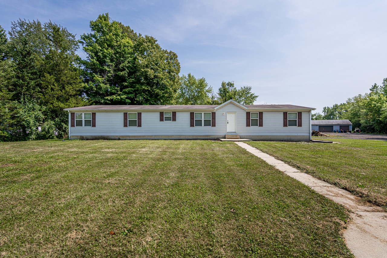 4 BR 2 BA 2,356 SF MANUFACTURED HOME ON 2+/ ACRES Scheerer McCulloch