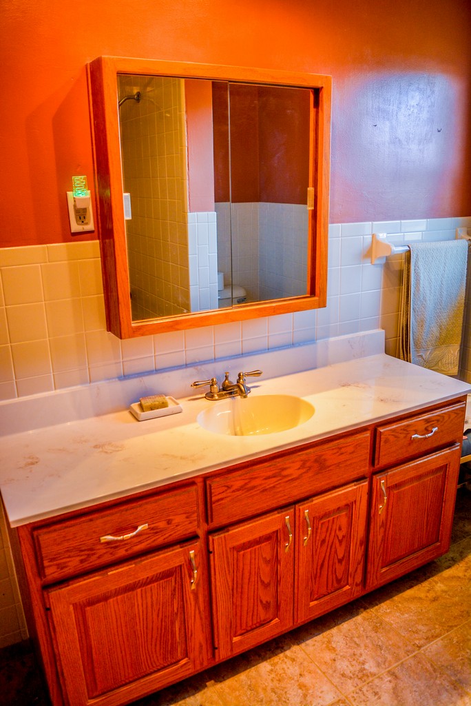 Beautiful 3 Bedroom 2 Bathroom 1558 SF Ranch Home in Limberlost Acres