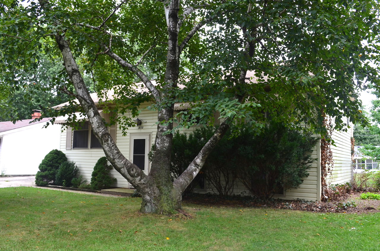 REAL ESTATE / PERSONAL PROPERTY AUCTION IN NEW HAVEN, INDIANA