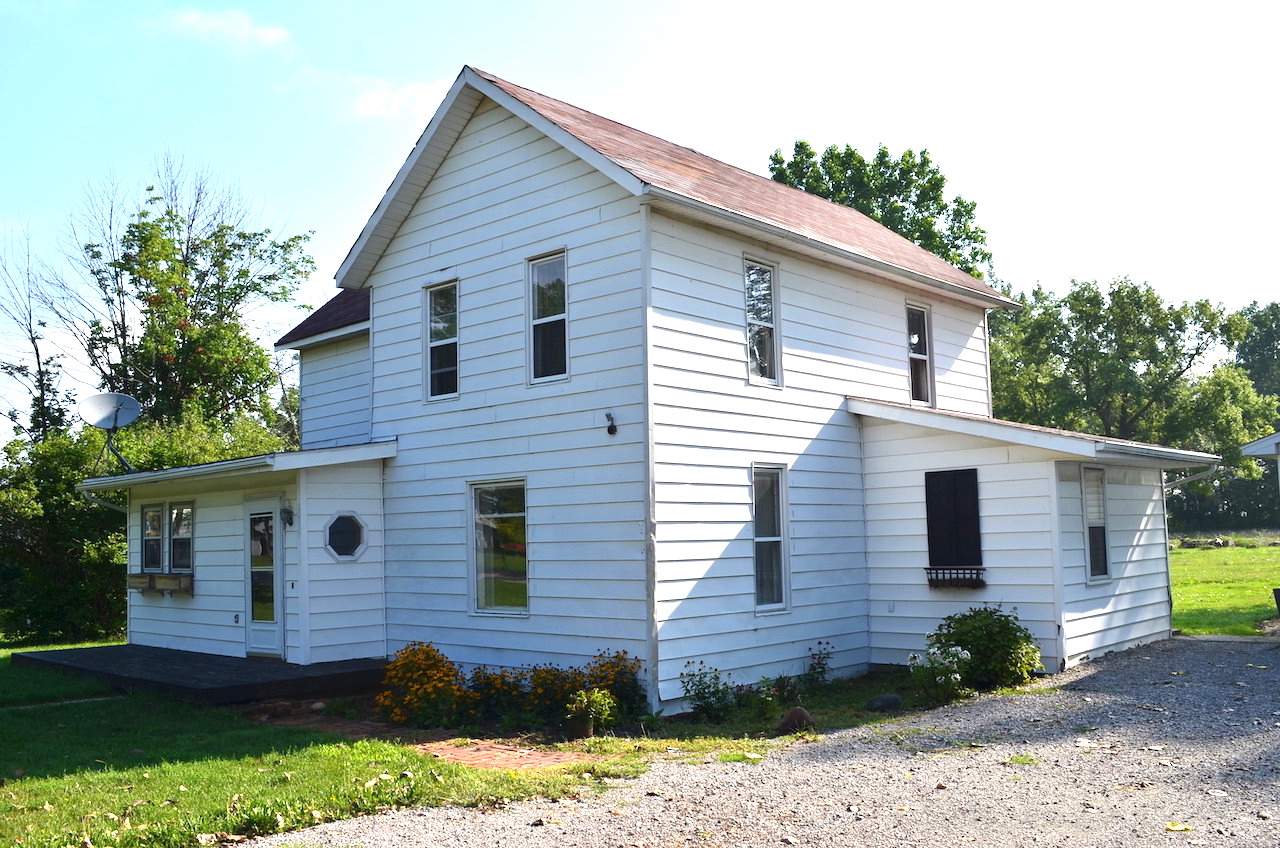 Real Estate Auction on 4.5+/ acres between Woodburn and New Haven
