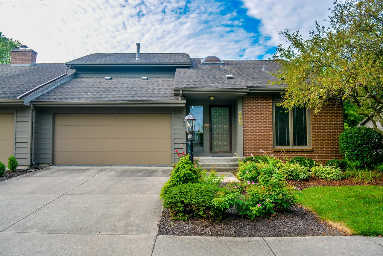 Charming 2 Bedroom 2 Bathroom Condominium in North Lakes of Buckingham