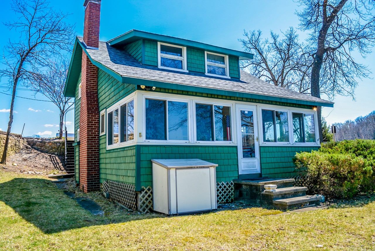 Charming 2 Bedroom 2 Bathroom Cottage on Lake Papakeechie Scheerer