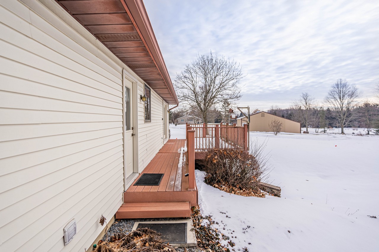 PRIVATE 3 BEDROOM 2 BATHROOM HOME IN LAOTTO Scheerer McCulloch