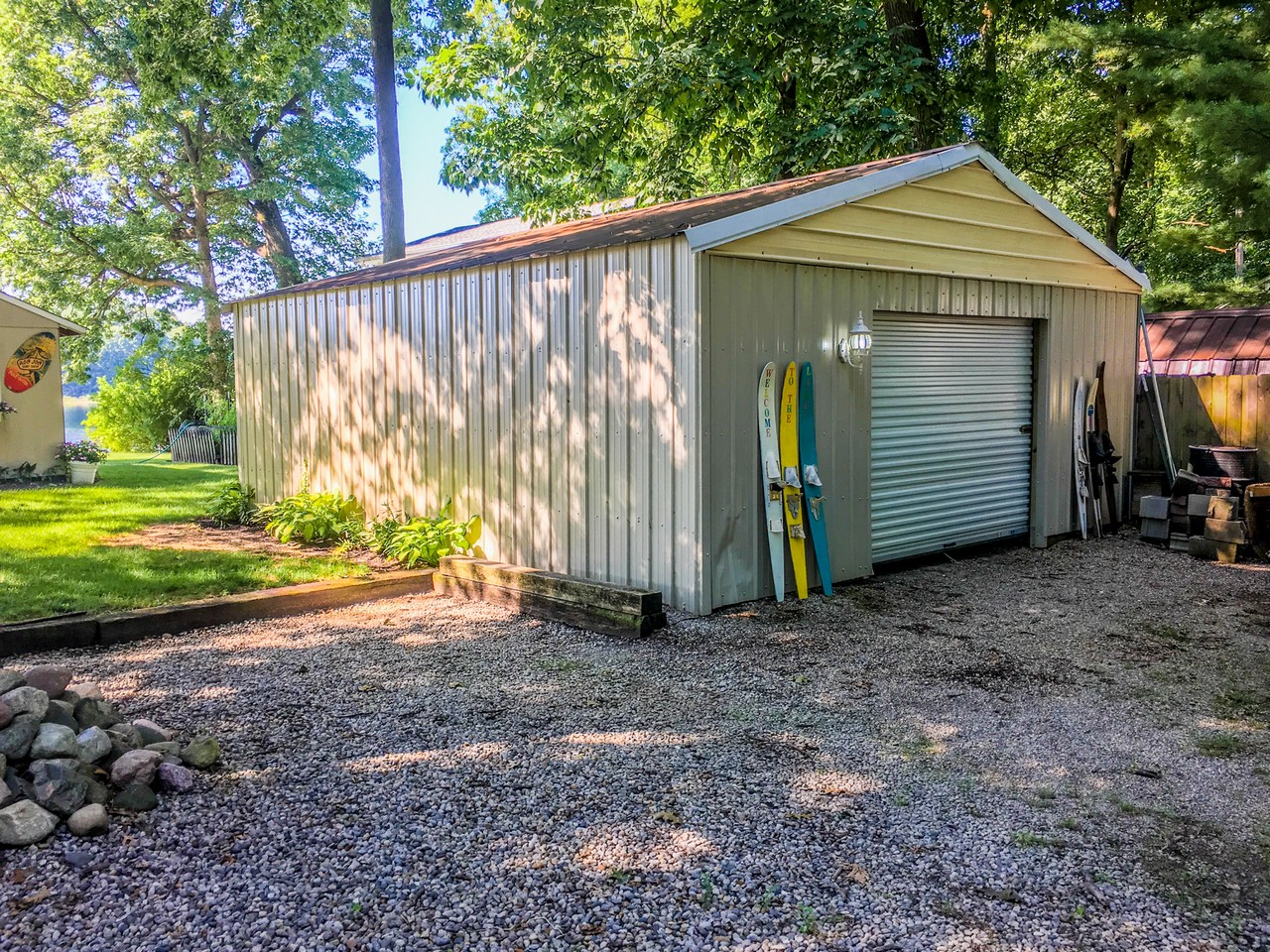 2 Bedroom Lakefront Home on Lake Lavine in Coldwater Michigan