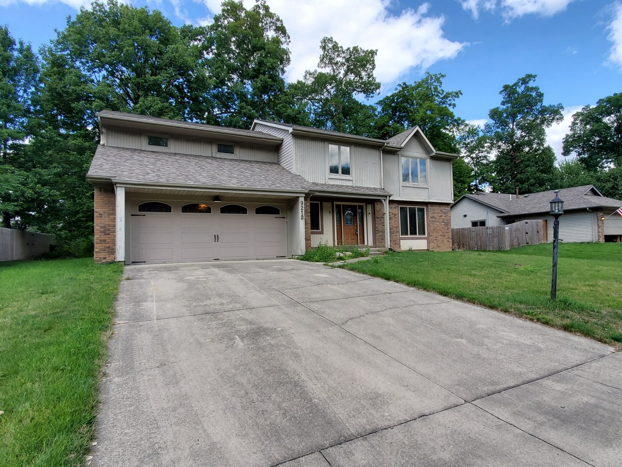 Charming 4 Bedroom 3 Bathroom Home in Aboite Township Scheerer