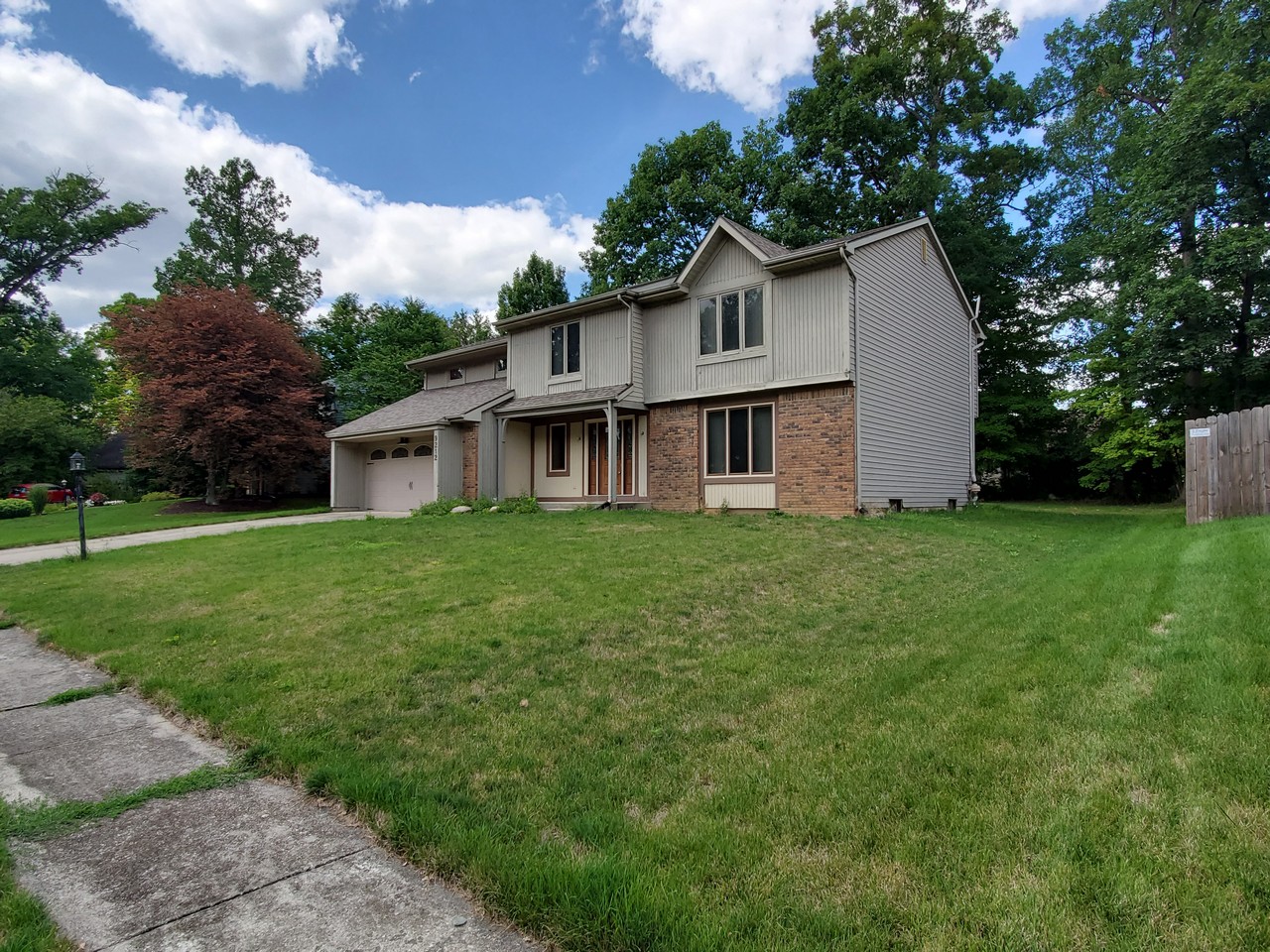 Charming 4 Bedroom 3 Bathroom Home in Aboite Township Scheerer