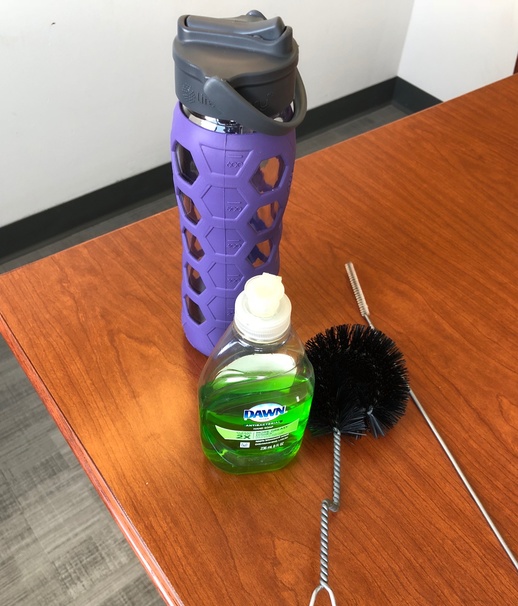 How to Clean a Water Bottle That Has a Straw Attachment