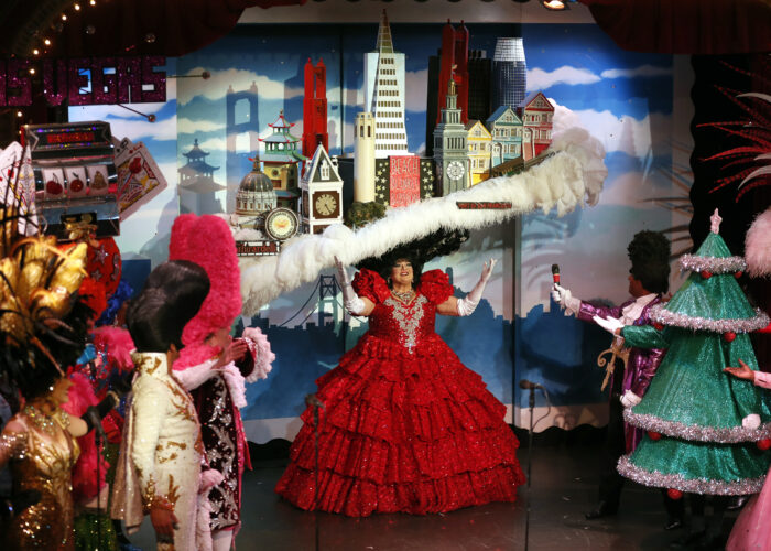 'Beach Blanket Babylon' says goodbye with the performance of a lifetime