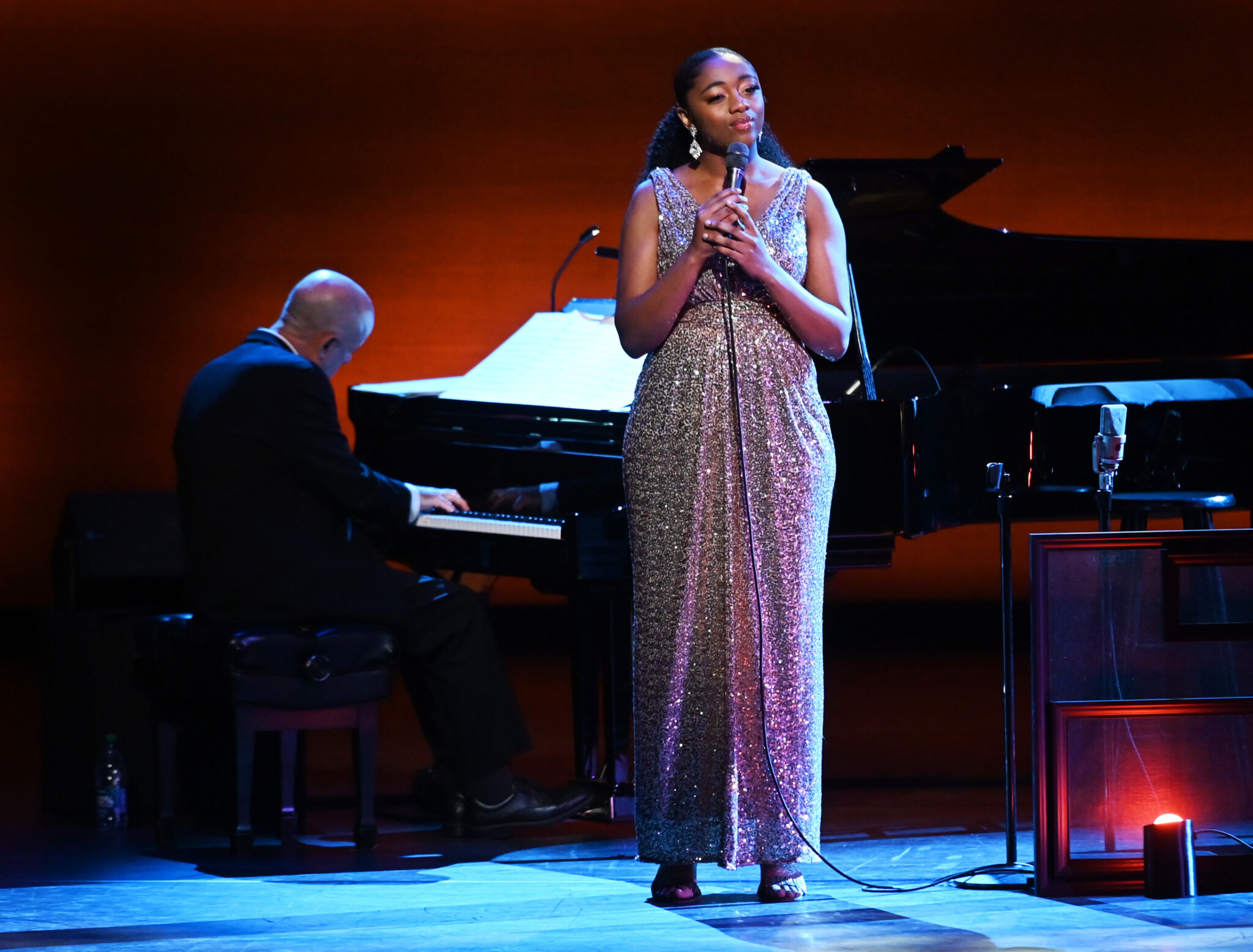 Samara Joy, a singer with momentum, brings velvety sound to Monterey(06)